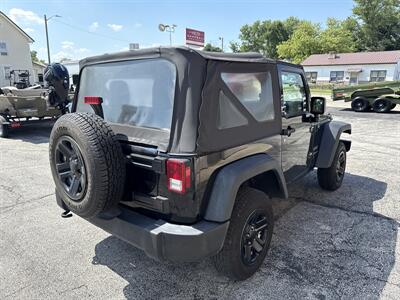 2015 Jeep Wrangler Sport   - Photo 6 - Rushville, IN 46173