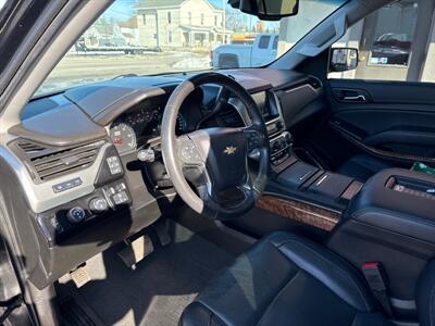 2019 Chevrolet Suburban Premier   - Photo 9 - Rushville, IN 46173