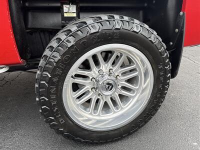 2014 Chevrolet Silverado 2500 LT   - Photo 8 - Rushville, IN 46173