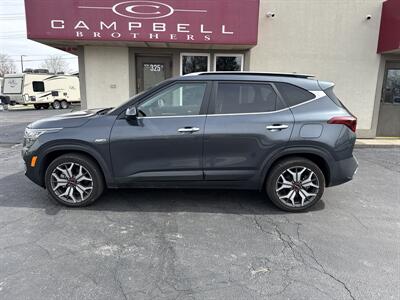 2022 Kia Seltos SX   - Photo 2 - Rushville, IN 46173
