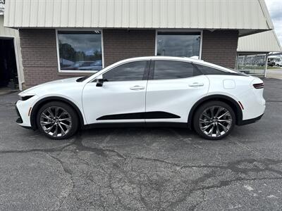 2024 Toyota Crown Limited   - Photo 1 - Rushville, IN 46173