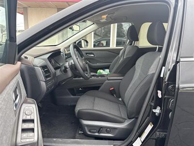 2023 Nissan Rogue SV   - Photo 8 - Rushville, IN 46173
