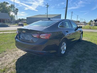 2022 Chevrolet Malibu LT   - Photo 6 - Rushville, IN 46173