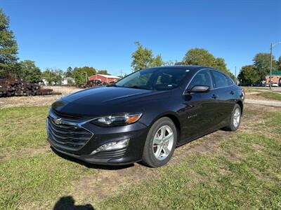 2022 Chevrolet Malibu LT   - Photo 2 - Rushville, IN 46173