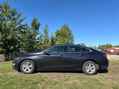 2022 Chevrolet Malibu LT   - Photo 1 - Rushville, IN 46173