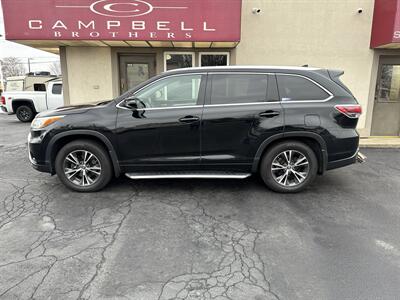 2016 Toyota Highlander XLE - Photo 1 - Rushville, IN 46173