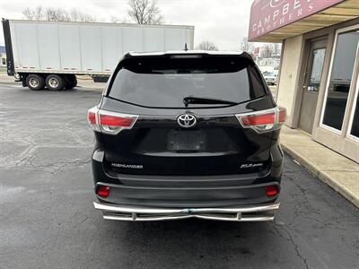2016 Toyota Highlander XLE - Photo 6 - Rushville, IN 46173
