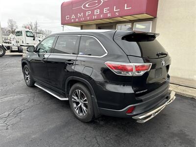 2016 Toyota Highlander XLE - Photo 7 - Rushville, IN 46173