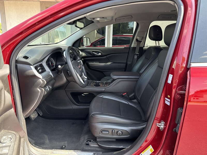 2023 Gmc Acadia SLT photo 9