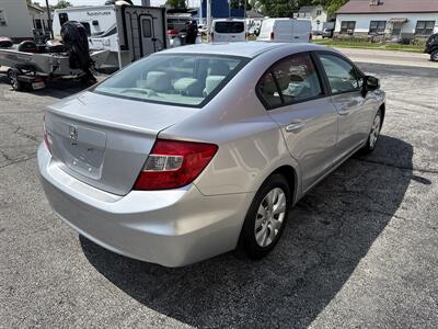 2012 Honda Civic LX   - Photo 6 - Rushville, IN 46173