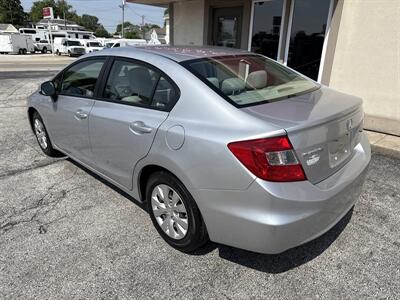 2012 Honda Civic LX   - Photo 8 - Rushville, IN 46173
