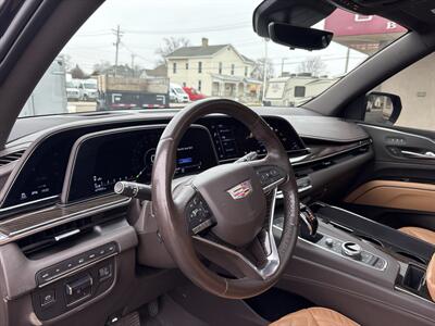 2022 Cadillac Escalade Premium Luxury   - Photo 13 - Rushville, IN 46173