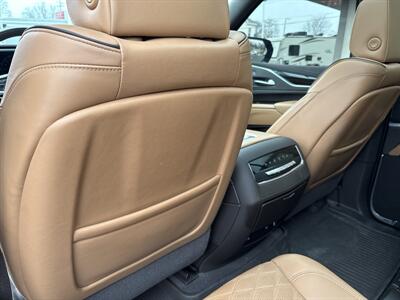 2022 Cadillac Escalade Premium Luxury   - Photo 12 - Rushville, IN 46173