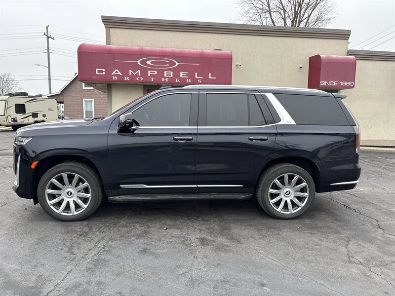 2022 Cadillac Escalade Premium Luxury   - Photo 1 - Rushville, IN 46173