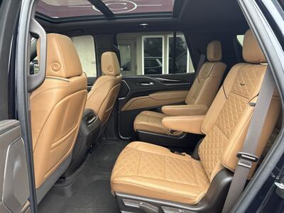 2022 Cadillac Escalade Premium Luxury   - Photo 10 - Rushville, IN 46173