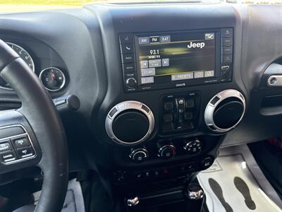 2016 Jeep Wrangler Unlimited Sahara   - Photo 13 - Rushville, IN 46173