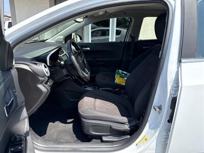 2017 Chevrolet Sonic LT Auto   - Photo 9 - Rushville, IN 46173