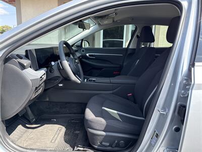 2024 Hyundai SONATA SEL   - Photo 8 - Rushville, IN 46173