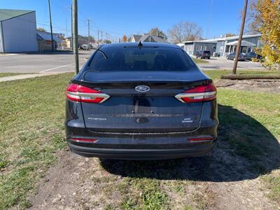 2020 Ford Fusion Hybrid SE   - Photo 7 - Rushville, IN 46173