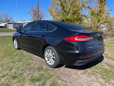 2020 Ford Fusion Hybrid SE   - Photo 8 - Rushville, IN 46173