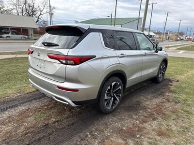 2022 Mitsubishi Outlander SE   - Photo 6 - Rushville, IN 46173