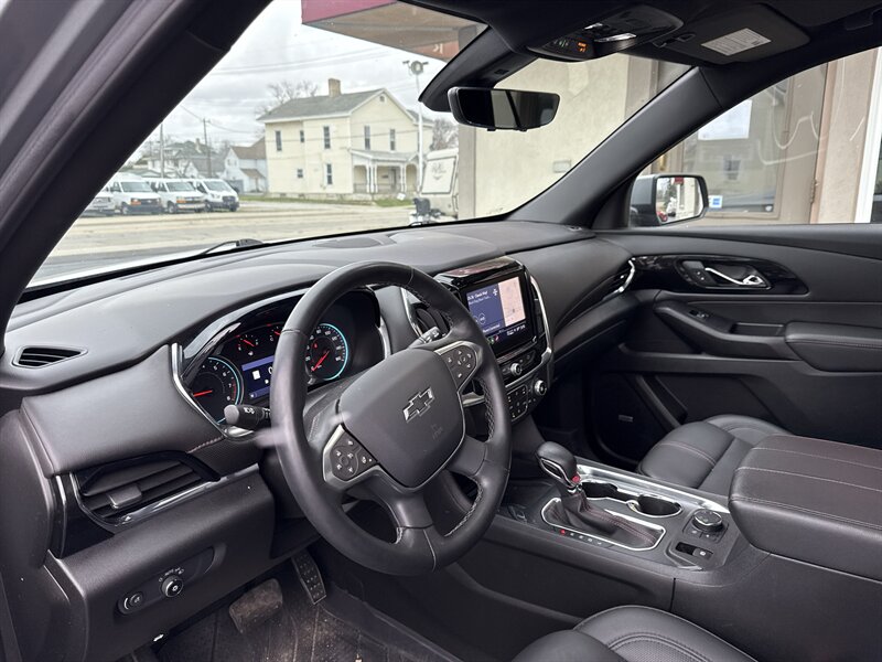 2023 Chevrolet Traverse RS photo 3