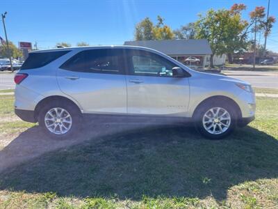 2020 Chevrolet Equinox LS   - Photo 5 - Rushville, IN 46173