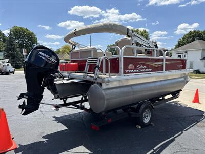 2025 SunTracker Bass Buggy 16XL   - Photo 5 - Rushville, IN 46173