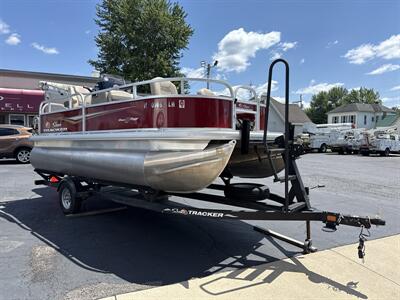 2025 SunTracker Bass Buggy 16XL   - Photo 4 - Rushville, IN 46173