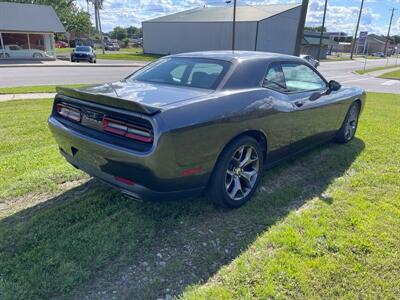 2017 Dodge Challenger SXT   - Photo 6 - Rushville, IN 46173