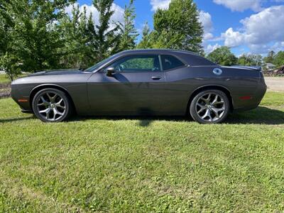 2017 Dodge Challenger SXT   - Photo 1 - Rushville, IN 46173