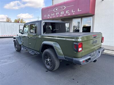 2022 Jeep Gladiator Sport S - Photo 7 - Rushville, IN 46173