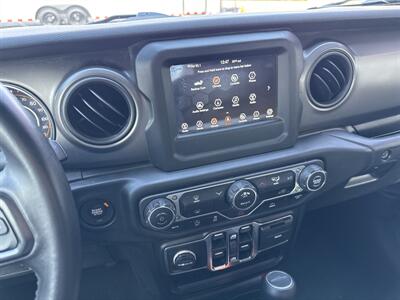 2022 Jeep Gladiator Sport S - Photo 12 - Rushville, IN 46173