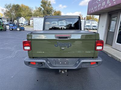 2022 Jeep Gladiator Sport S - Photo 6 - Rushville, IN 46173