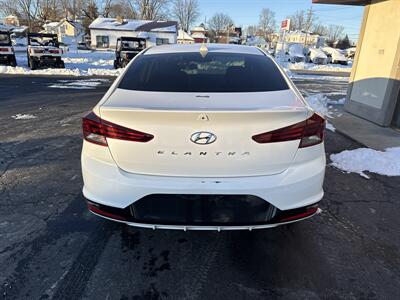 2020 Hyundai ELANTRA SEL - Photo 6 - Rushville, IN 46173