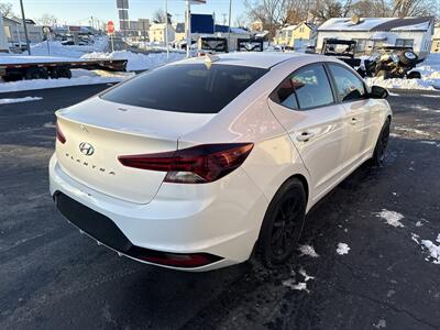 2020 Hyundai ELANTRA SEL - Photo 5 - Rushville, IN 46173