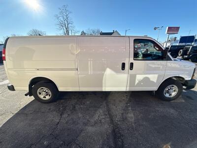 2016 Chevrolet Express 3500   - Photo 5 - Rushville, IN 46173