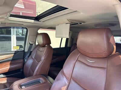 2019 Cadillac Escalade ESV Premium Luxury   - Photo 13 - Rushville, IN 46173