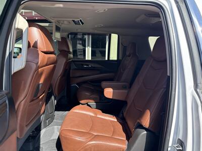 2019 Cadillac Escalade ESV Premium Luxury   - Photo 14 - Rushville, IN 46173