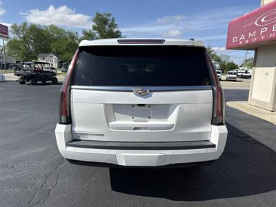 2019 Cadillac Escalade ESV Premium Luxury   - Photo 6 - Rushville, IN 46173