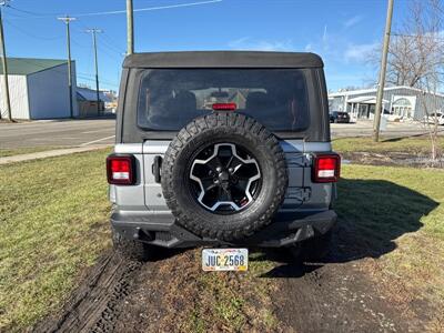 2018 Jeep Wrangler Sport S   - Photo 7 - Rushville, IN 46173