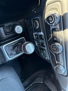 2018 Jeep Wrangler Sport S   - Photo 13 - Rushville, IN 46173