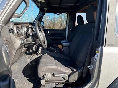 2018 Jeep Wrangler Sport S   - Photo 10 - Rushville, IN 46173