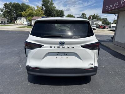2024 Toyota Sienna XLE 7-Passenger - Photo 6 - Rushville, IN 46173