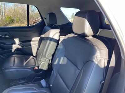 2021 Chevrolet Traverse LT Leather   - Photo 12 - Rushville, IN 46173