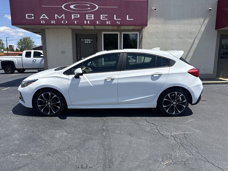 2019 Chevrolet Cruze Premier Hatchback Auto's photo