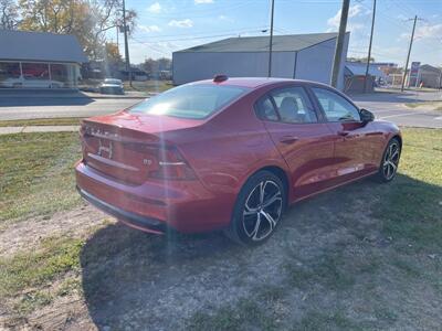 2024 Volvo S60 B5 Plus Dark Theme   - Photo 6 - Rushville, IN 46173