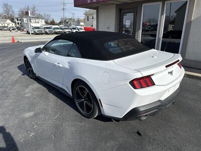 2024 Ford Mustang EcoBoost Premium   - Photo 20 - Rushville, IN 46173