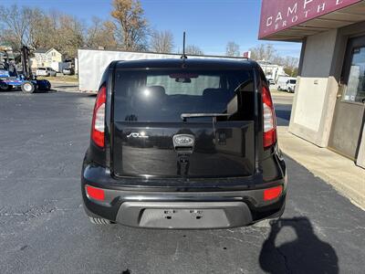 2012 Kia Soul +   - Photo 6 - Rushville, IN 46173