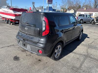 2019 Kia Soul   - Photo 6 - Rushville, IN 46173